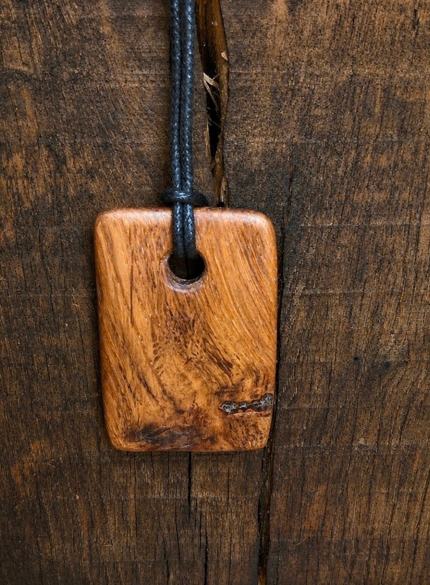 Héritage Collier - Pendentif en bois artisanal